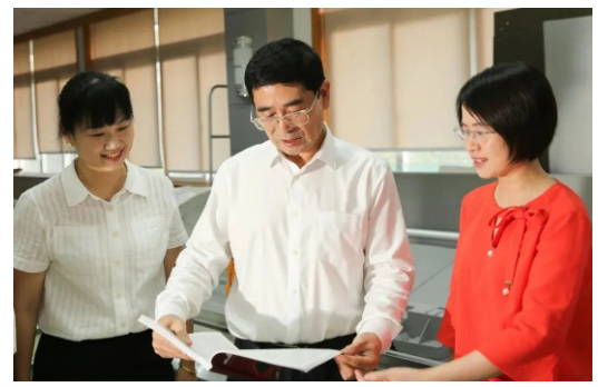 重庆大学潘复生院士牵头国家镁合金工程技术研究中心将镁电池从实验室走向应用！